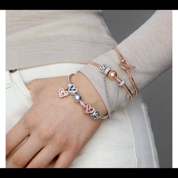 Sparkling Freehand Heart Charm - Picture 3 of 7